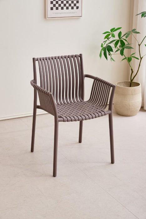 Silla Madrid con Brazos, Color Taupe, Con espaldar y diseño Moderno