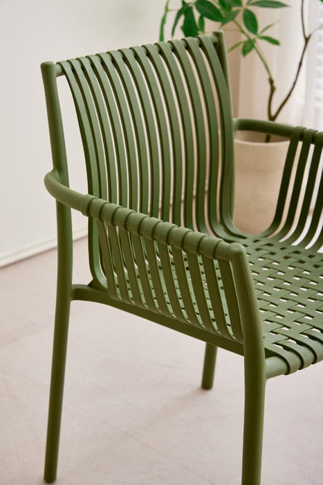 Silla Madrid con Brazos, Color Verde Olivo, Con espaldar y diseño Moderno