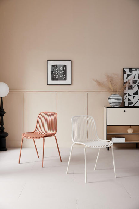 Silla Barcelona, Color Blanco, Con espaldar en lineas diseño moderno