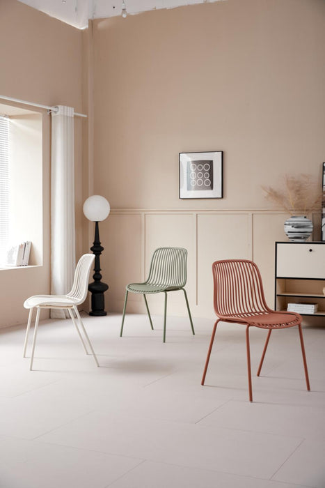 Silla Barcelona, Color Rojo, Con espaldar en lineas diseño moderno