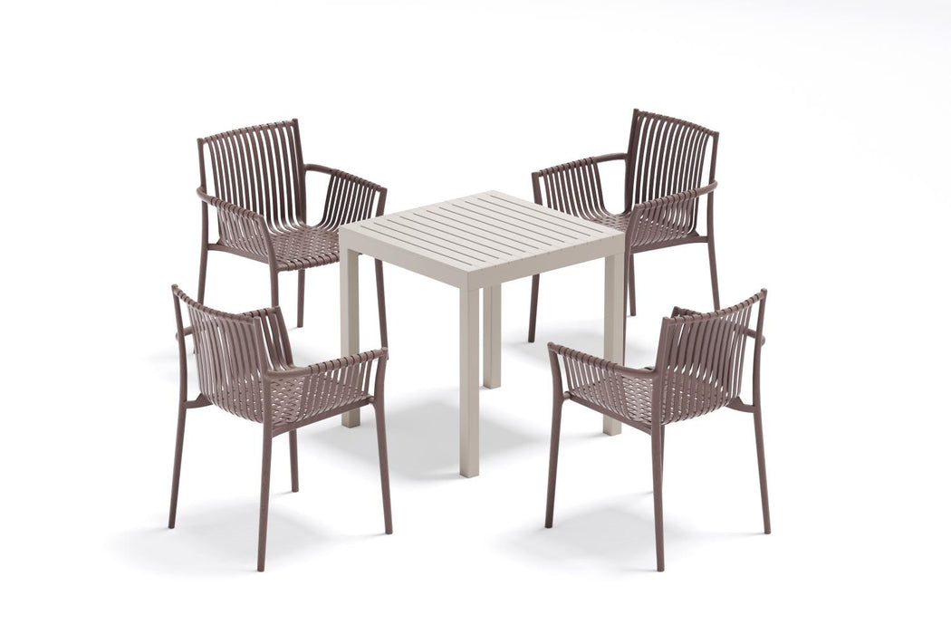 Silla Madrid con Brazos, Color Taupe, Con espaldar y diseño Moderno