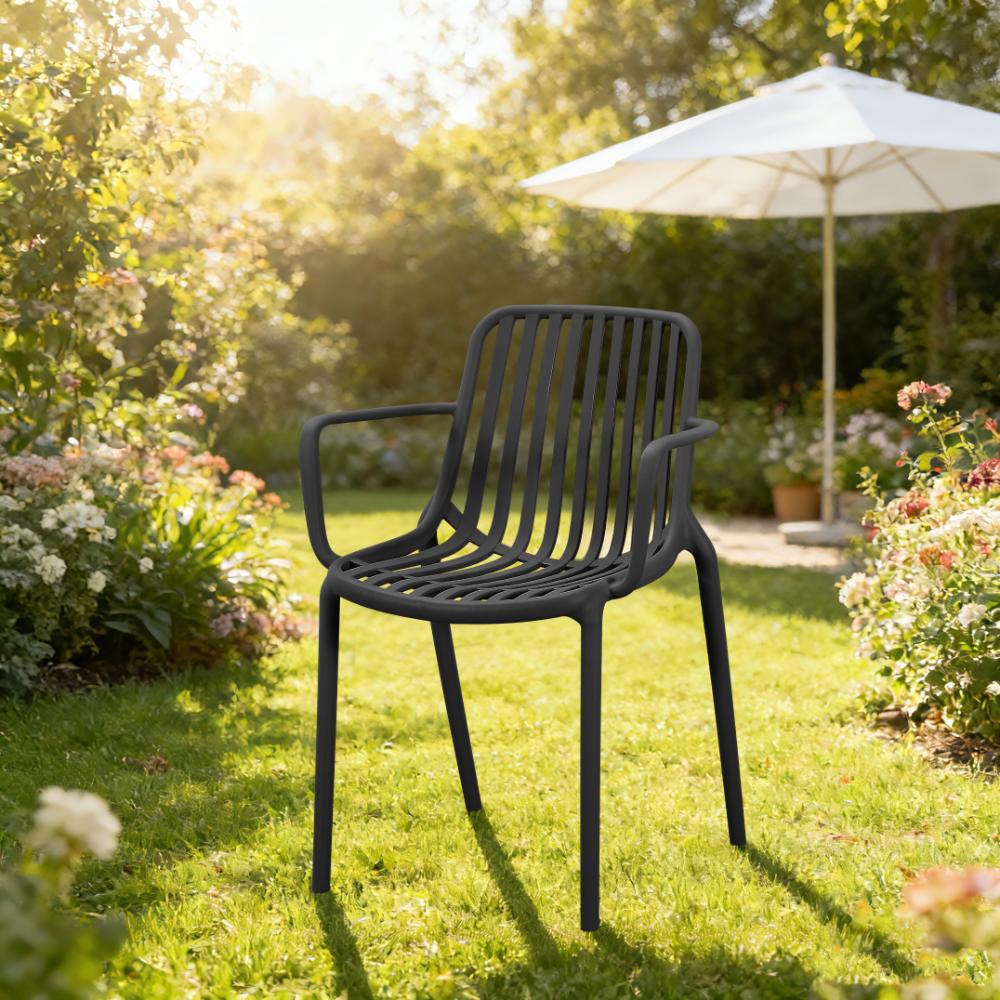 Silla Parma, Negro, Con espaldar en rayas y diseño minimalista