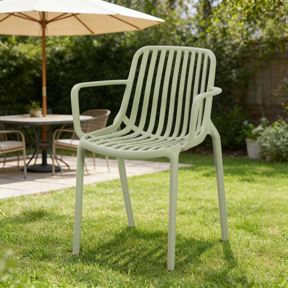 Silla Parma, Verde, Con espaldar en rayas y diseño minimalista