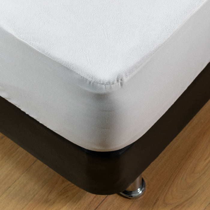 Protector damasco de 140x190x40 cm marca Fantasía