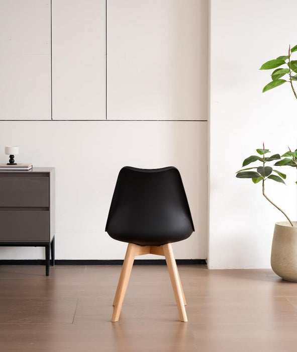 Silla Fyn, Negro, Diseño Minimalista Con Espaldar, Cojín y Patas De Madera