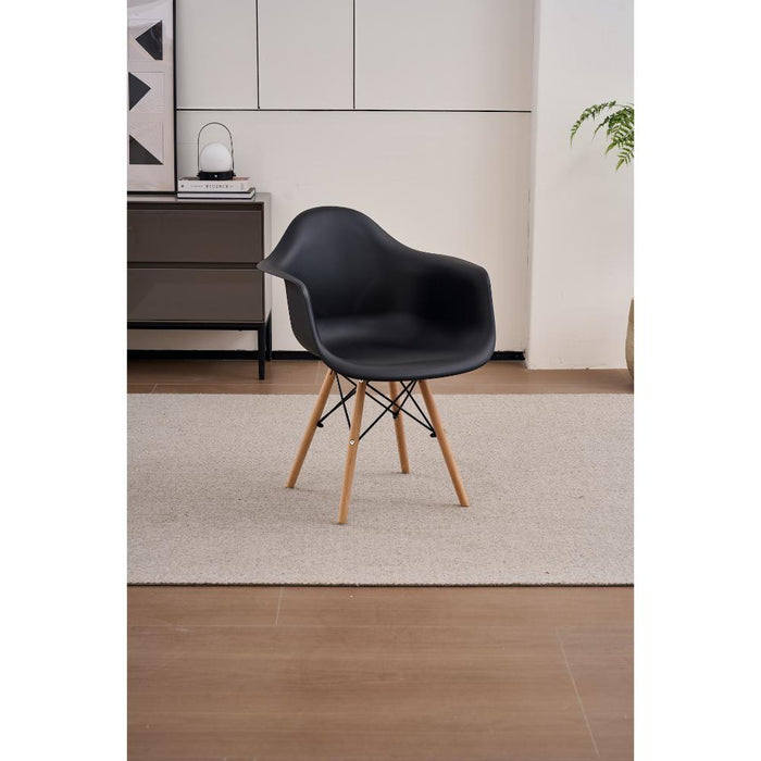 Silla Delia, Color Negro, Con espaldar y patas en Madera