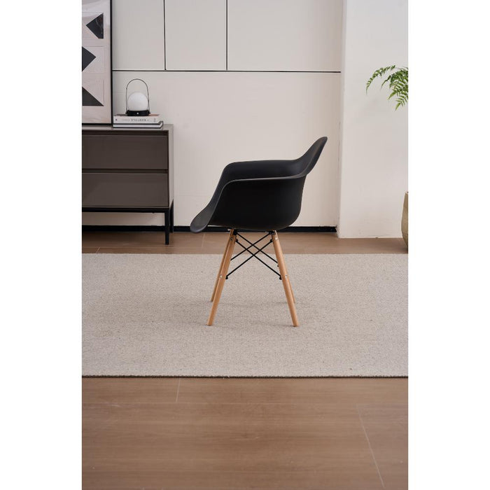 Silla Delia, Color Negro, Con espaldar y patas en Madera