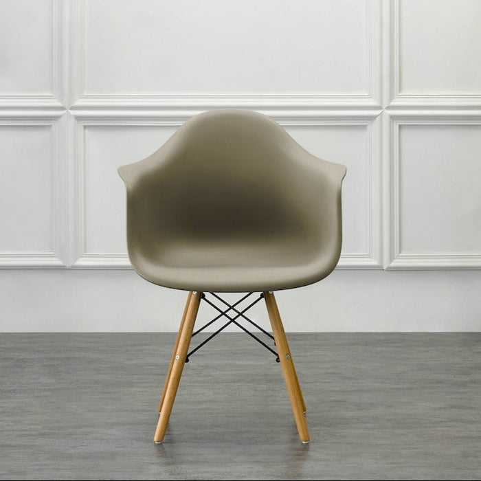 Silla Eymos , Color Taupe, con Espaldar y Patas en Madera
