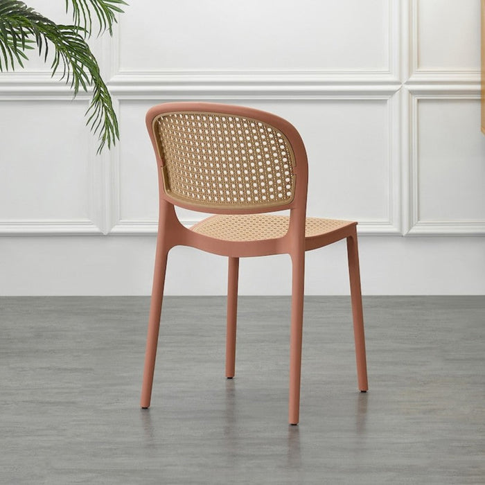 Silla Nest, Color Salmón y Beige, con Espaldar y Asiento en Rejilla
