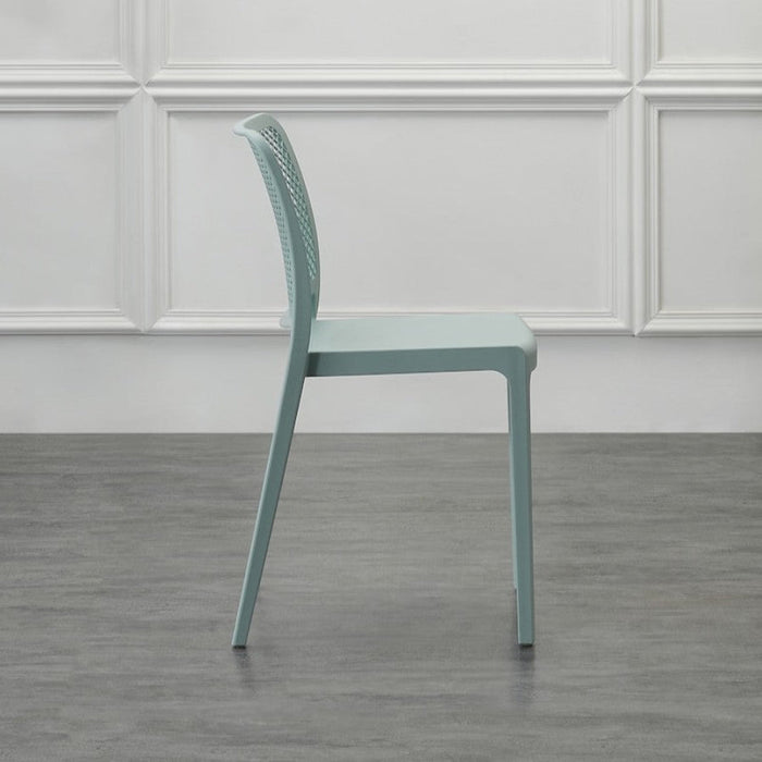 Silla Manhattan, Azul Claro, con Espaldar en Rejilla y Diseño Minimalista