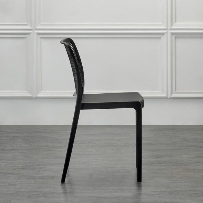 Silla Manhattan, Negra, con Espaldar en Rejilla y Diseño Minimalista