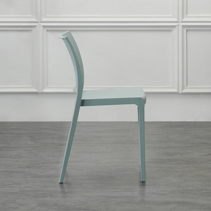 Silla Soho, Azul Claro, con Espaldar Cerrado y Diseño Minimalista
