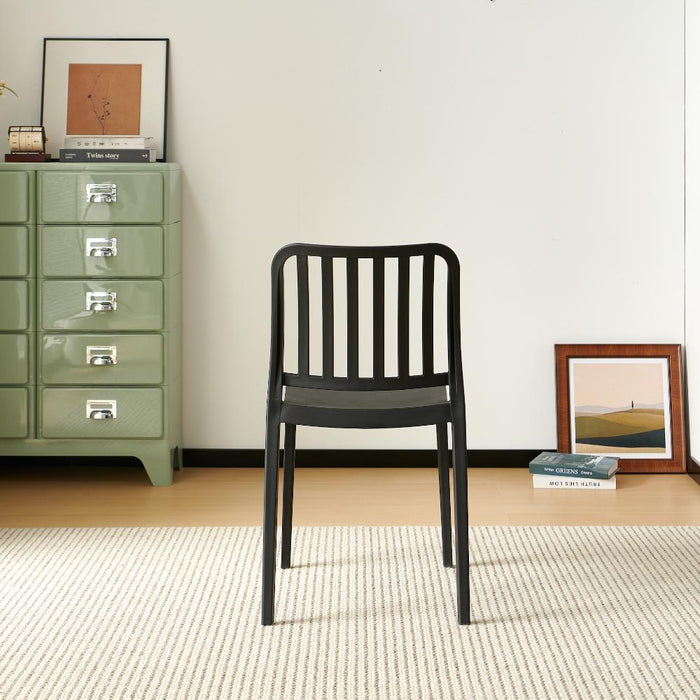 Silla Brooklyn, Negro, Con espaldar en rayas y diseño minimalista