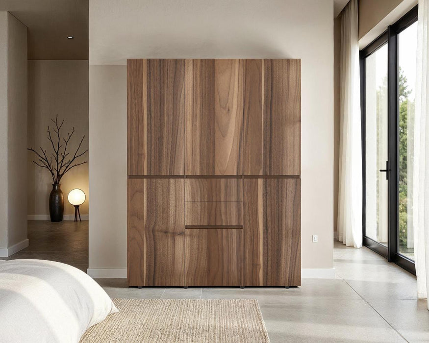 Closet Bea, Gales y Blanco Duqueza