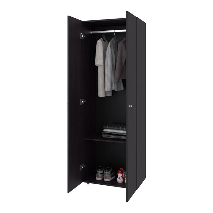 Closet Beico, Wengue, Con Dos Puertas Abatibles y Un Tubo Cromado ZF