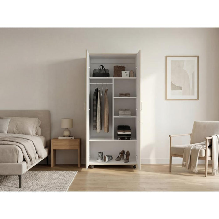 Closet Iker, Cartagena y Blanco, con Maletero y Rodachinas Para Su Fácil Desplazamiento