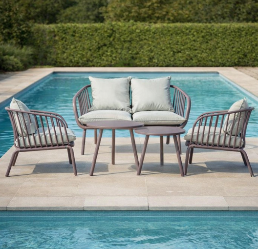 Sala de Exterior Sorrento, Color Taupe, con Cojines Beige, 4 Piezas