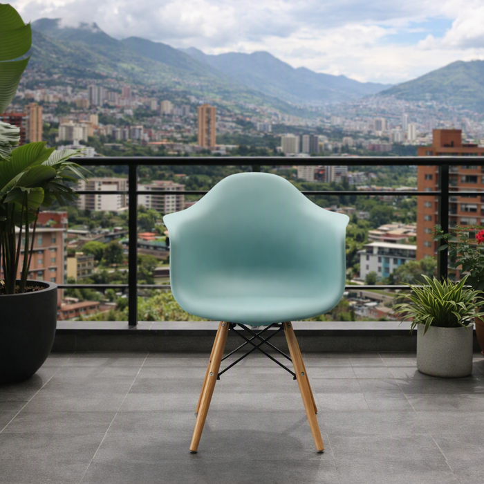 Silla Eymos , Color Azul Claro, con Espaldar y Patas en Madera