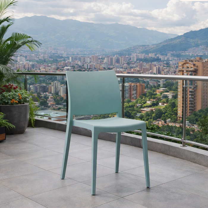 Silla Soho, Azul Claro, con Espaldar Cerrado y Diseño Minimalista