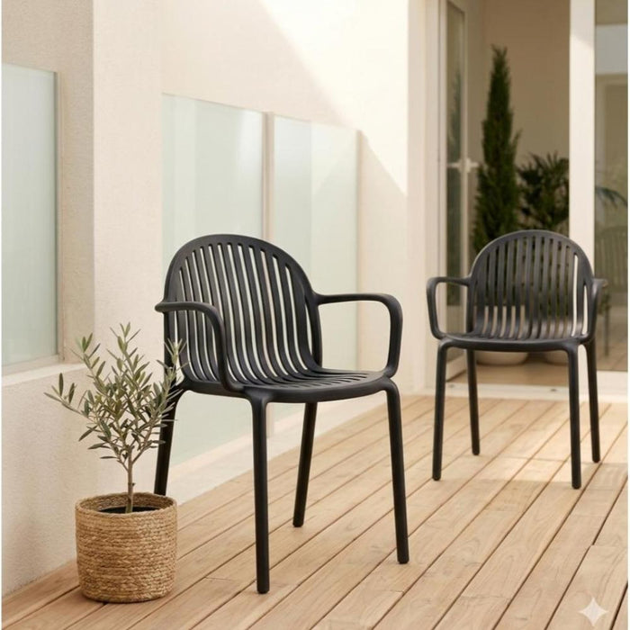 Silla Marruecos con Brazos, Negro, con Espaldar en Rayas y Diseño Minimalista
