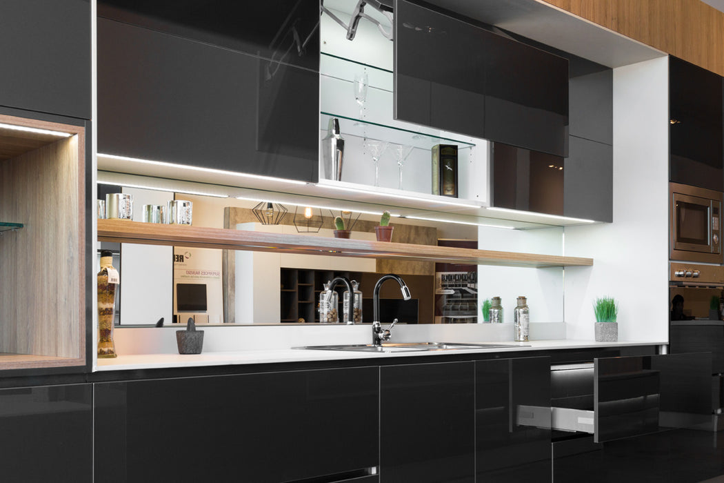 Canto semirigido mirror gloss color negro