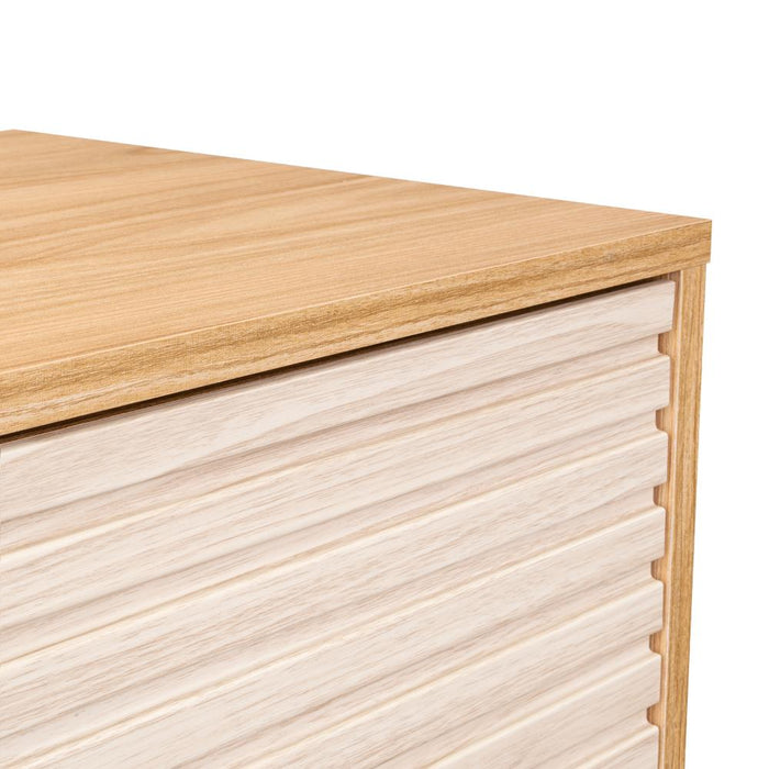 Mesa de Noche Wandda, Fresno Europeo y Roble Natural, con un cajón para guardar objetos