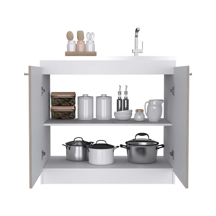 Gabinete Inferior Delhi, Humo, Con dos puertas batientes y manijas metálicas