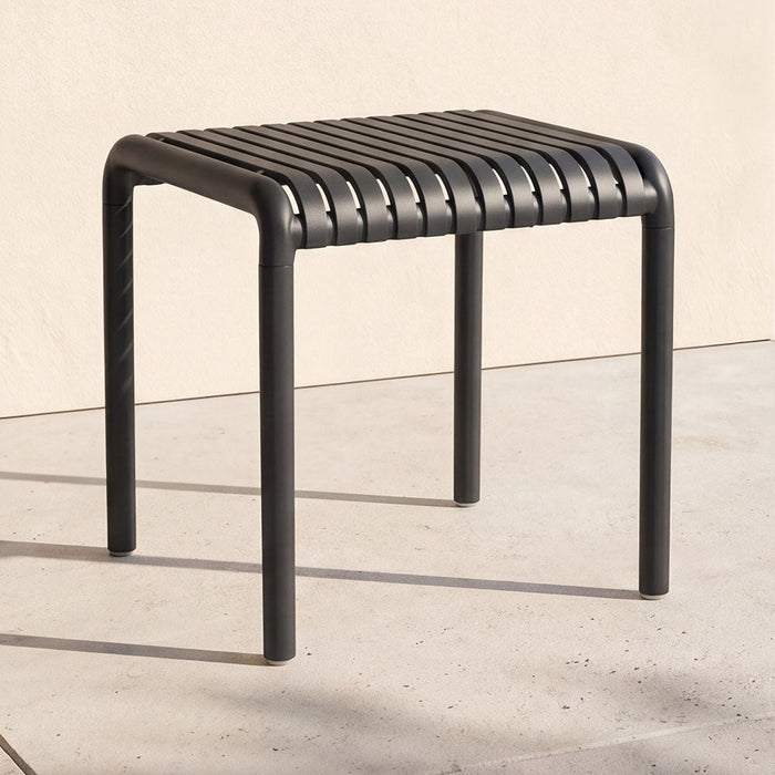 Mesa Launge Parma, Negro, Pequeña con diseño minimalista