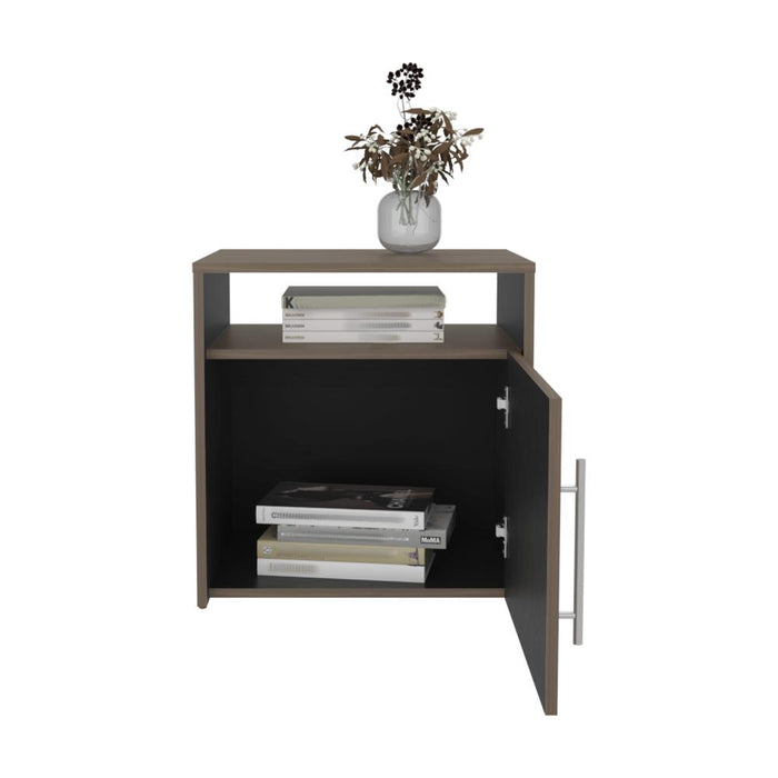 Mesa de Noche Montano, Milan y Wengue, con un cajón y espacio para colocar objetos decorativos