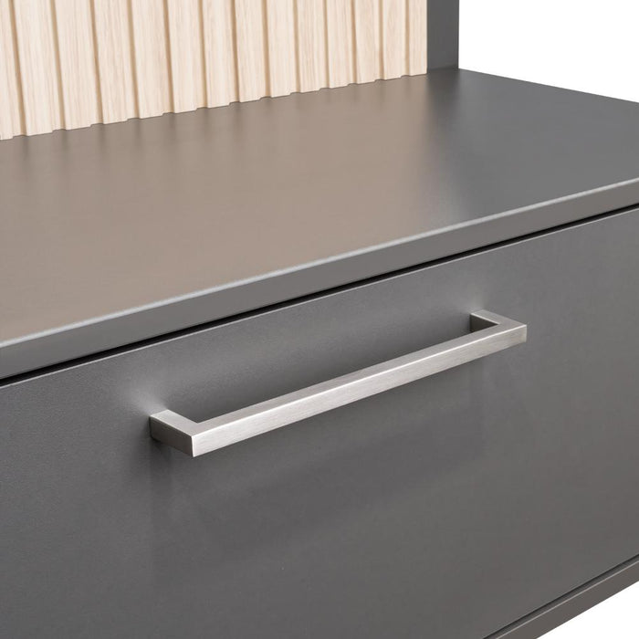 Panel de Tv Hober, Plata Oscuro y Bardolino, Con espacio para televisor desde 55" hasta 70"