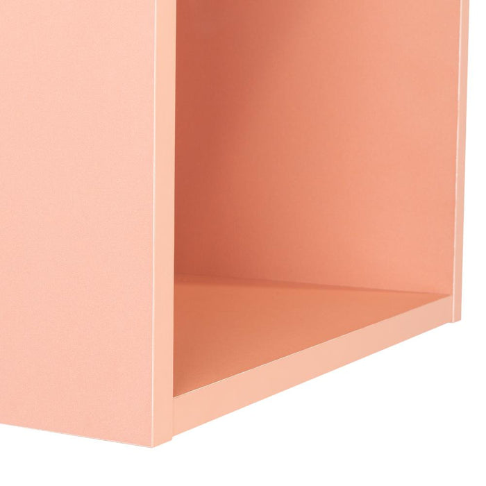 Repisa Veta, Arupo, con espacio para objetos decorativos