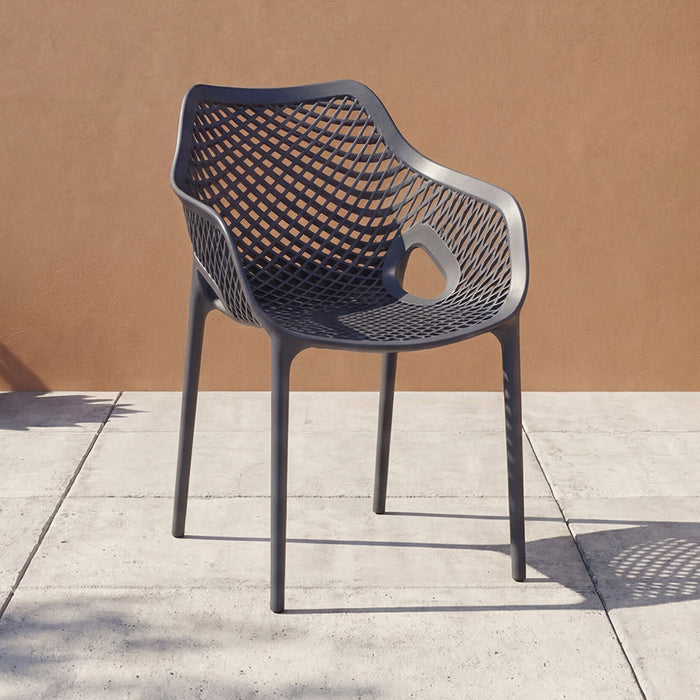 Silla con Brazos Miame, Negro, con espaldar y diseño moderno