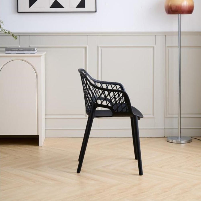 Silla con Brazos Casablanca, Negro, con Espaldar en Diamantes y Estilo Moderno