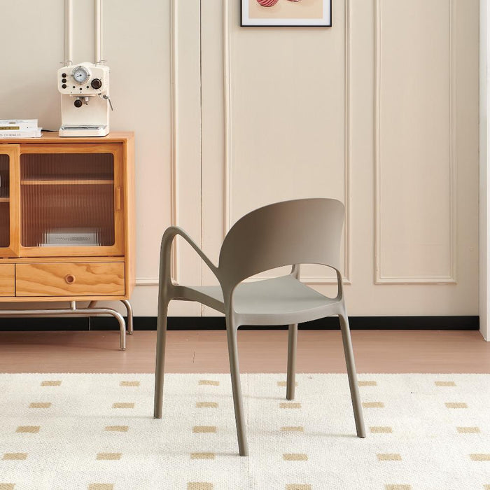 Silla Bremen, Taupe, Con espaldar, reposa brazos y diseño minimalista