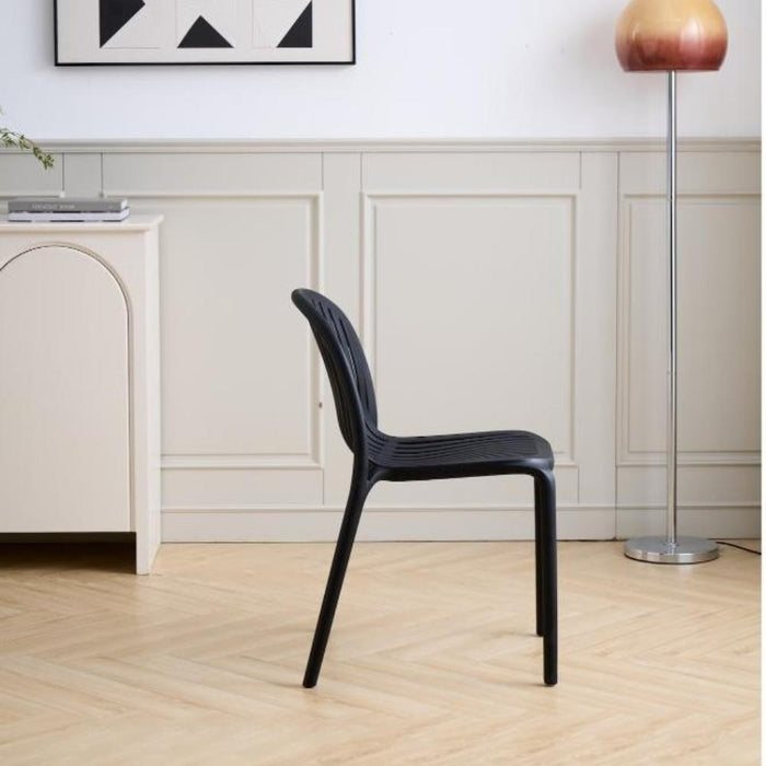 Silla Marruecos, Negro, con Espaldar en Rayas y Diseño Minimalista