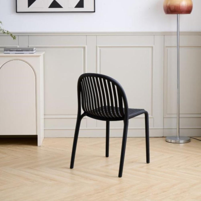 Silla Marruecos, Negro, con Espaldar en Rayas y Diseño Minimalista