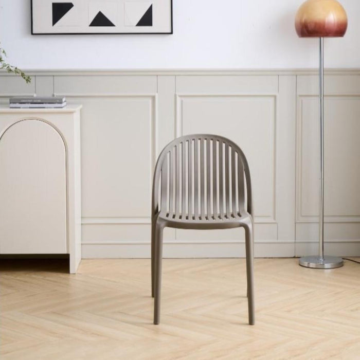 Silla Marruecos, Taupe, con Espaldar en Rayas y Diseño Minimalista