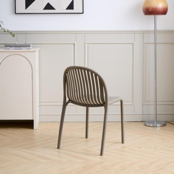 Silla Marruecos, Taupe, con Espaldar en Rayas y Diseño Minimalista