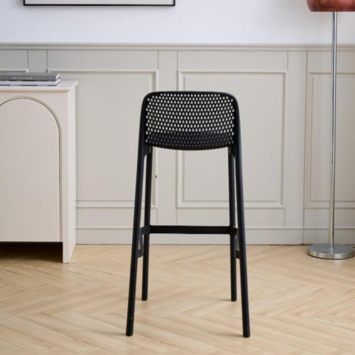 Silla para Bar Túnez, Color Negro, con Espaldar Redondeado y Transpirable