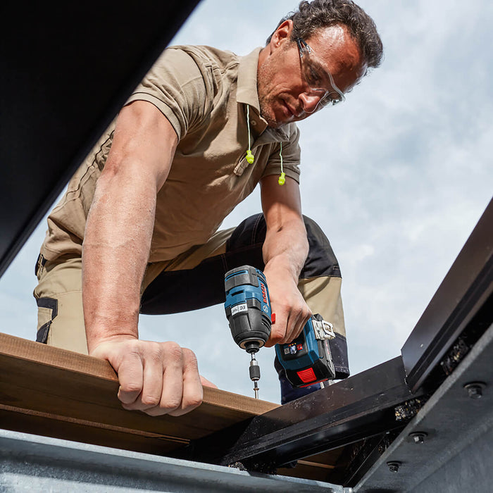 Combo Bosch Taladro GSB 185 LI con Llave de impacto GDR 18V 200 dos baterías y maletín