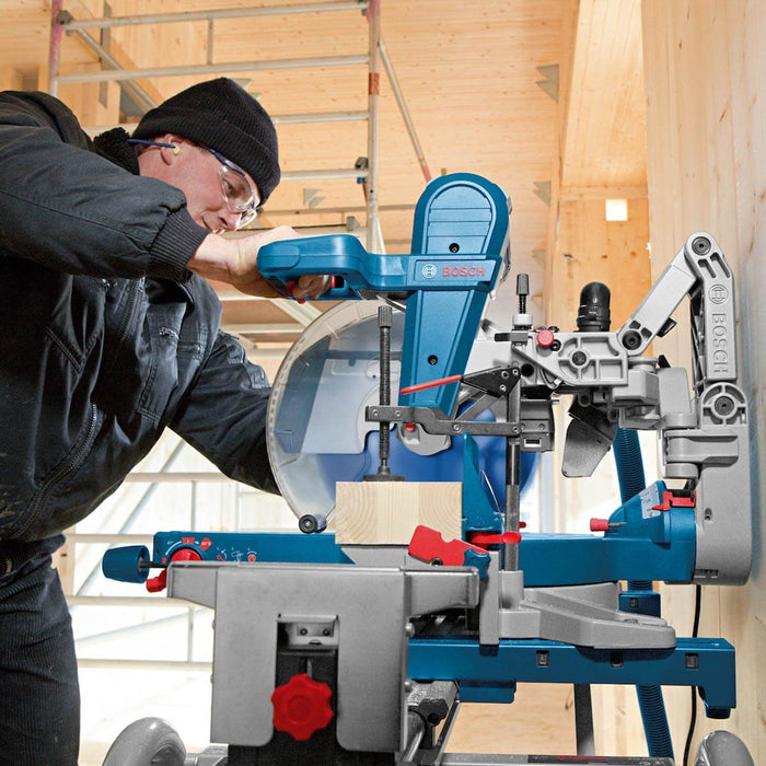 Sierra ingleteadora 12" de alta precisión 1800 W, ideal para cortes exactos