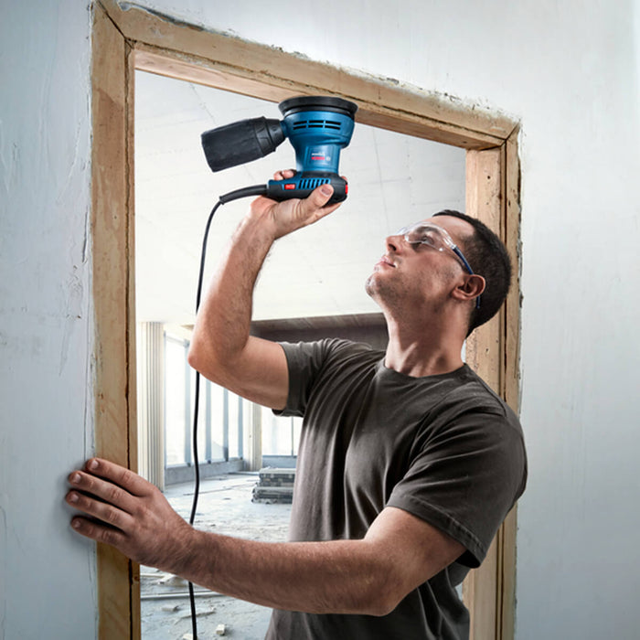 Lijadora roto-orbital 125 mm 280 W marca Bosch