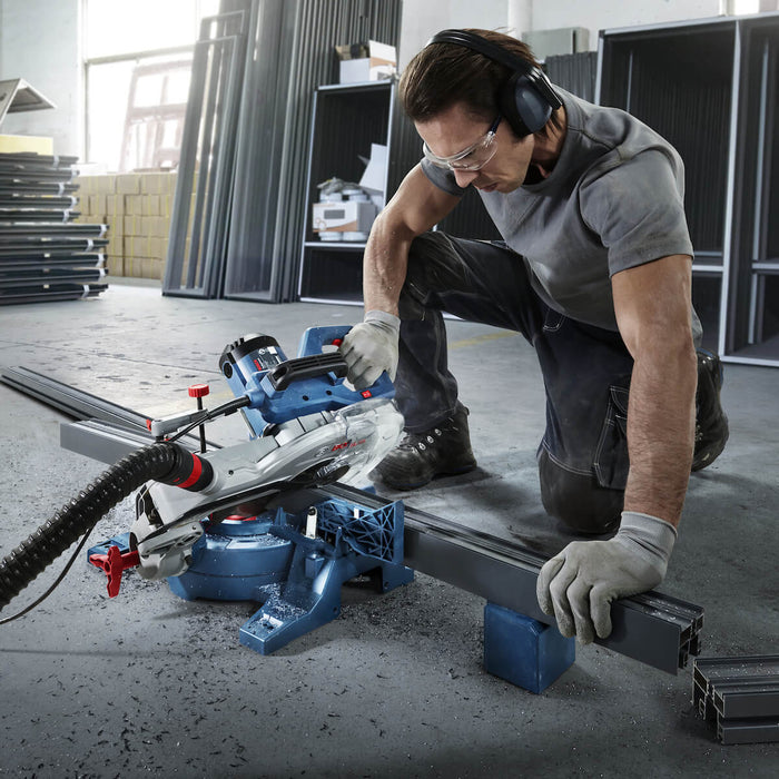 Sierra ingleteadora GCM 254, 110 V 1750 W con disco 80 dientes