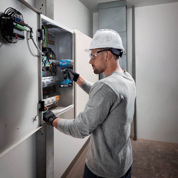 Taladro percutor atornillador GSB 183-LI 18 V con 2 baterías y maletín