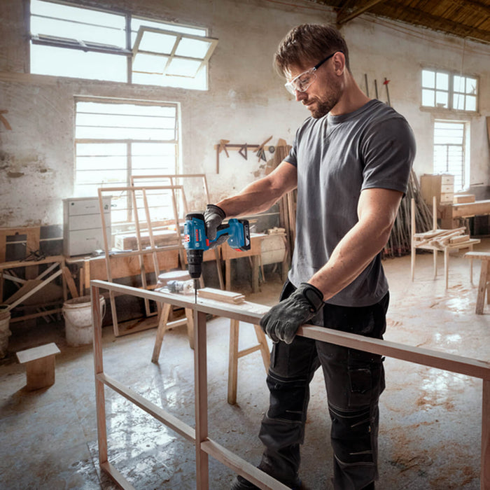 Taladro percutor atornillador GSB 183-LI 18 V con 2 baterías y maletín