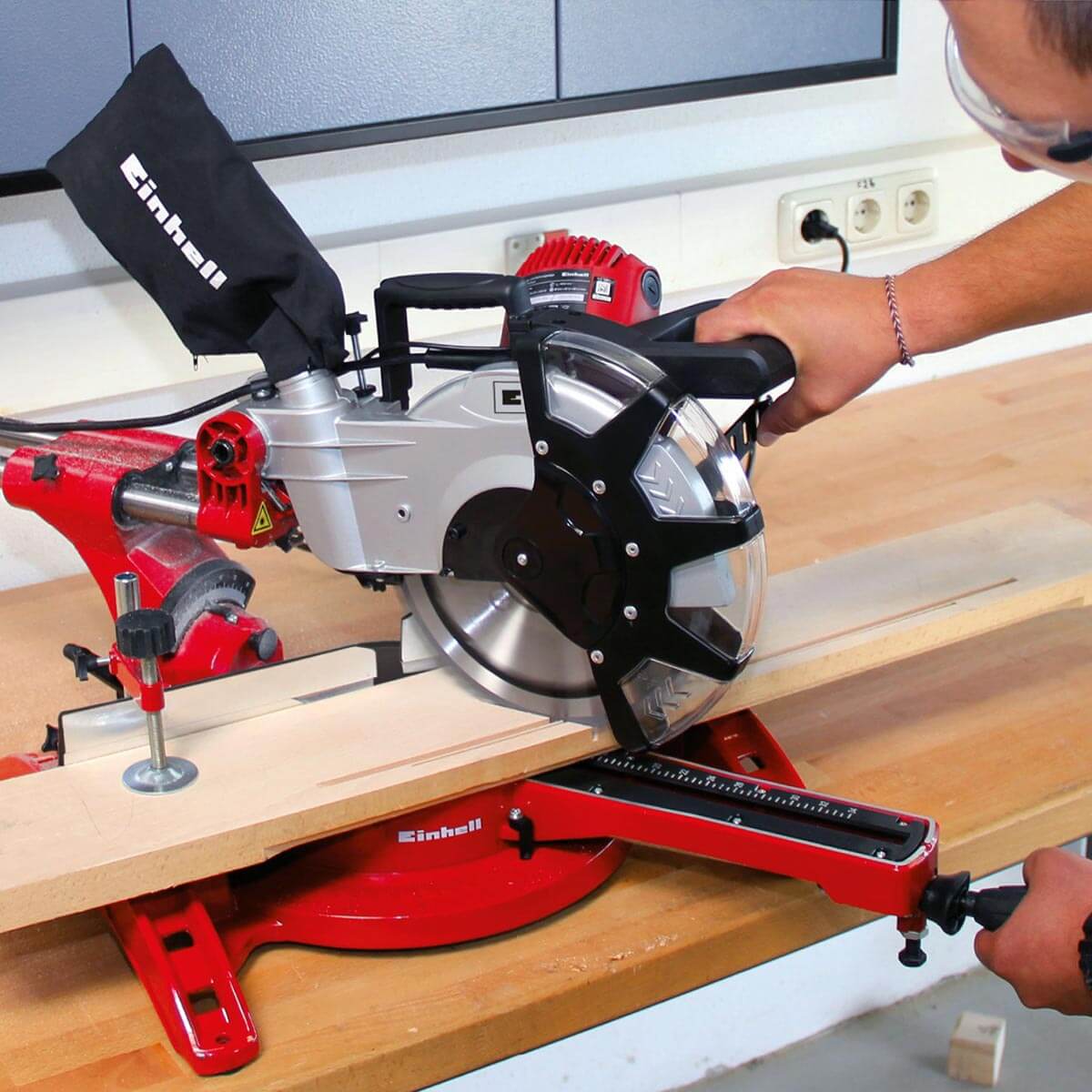 Sierra acolilladora telescópica 10