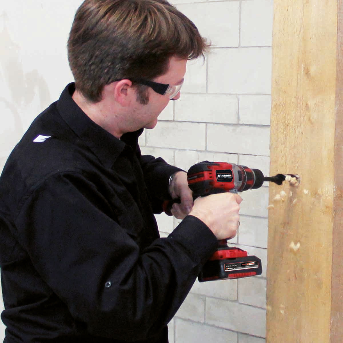 Taladro percutor de 1/2 + Atornillador de Impacto 18 V Brushless marca Einhell