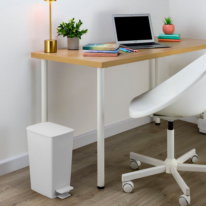 Basurero pedal slim 8 litros blanco marca Rimax