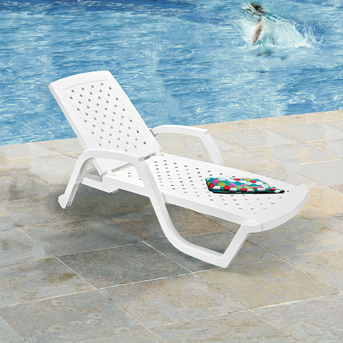 Cama asoleadora arrecife blanca marca Rimax