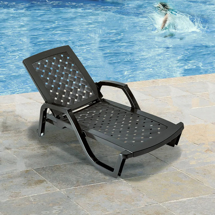 Combo playero 2 camas asoleadoras + 2 sillas playeras + 1 mesa de centro wengue marca Rimax